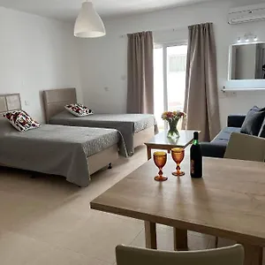 https://christothea-apartments.hotelsatayianapa.com
