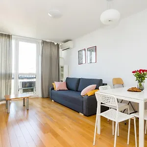 https://shortstaypoland-chlodna-a7.warsawhotelspoland.com