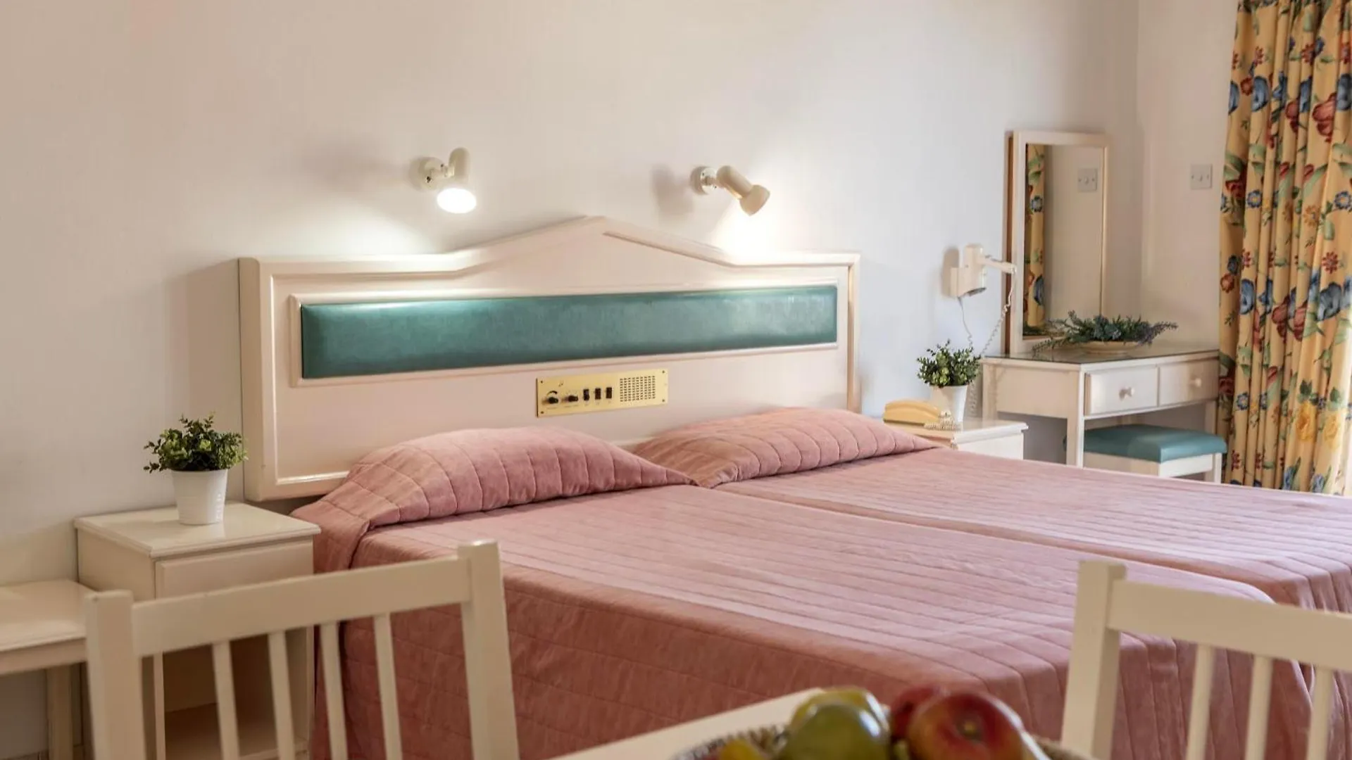 Seagull Hotel Apartments Protaras 3*,